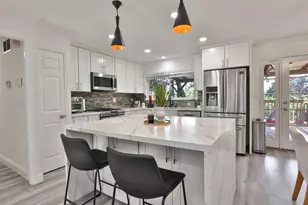 1619 Hallbrook Dr, San Jose, CA 95124 - Photo 4
