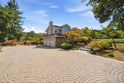 27960 Roble Blanco Ct, Los Altos Hills, CA 94022 - Photo 2