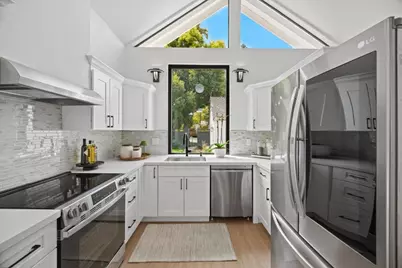 128 Promethean Way, Mountain View, CA 94043 - Photo 4