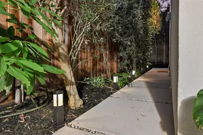 3992 Bibbits Dr, Palo Alto, CA 94303 - Photo 52