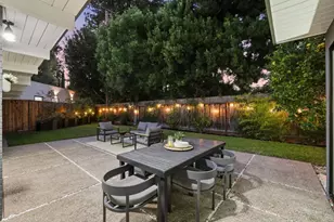 3992 Bibbits Dr, Palo Alto, CA 94303 - Photo 50