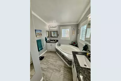652 Hermitage 652, San Jose, CA 95134 - Photo 6