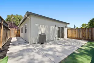 3120 Riddle Rd, San Jose, CA 95117 - Photo 38