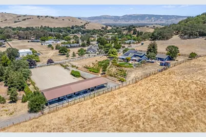 10115 Parrish View Dr, Gilroy, CA 95020 - Photo 18