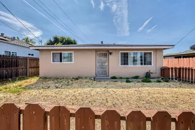 24 8th St, Gonzales, CA 93926 - Photo 2