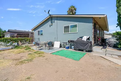 2439 Clyda Dr, San Jose, CA 95116 - Photo 2