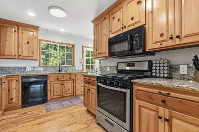 220 Miracle Ln, Santa Cruz, CA 95060 - Photo 10