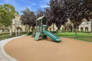 1710 Hillebrant Pl, Santa Clara, CA 95050 - Photo 54