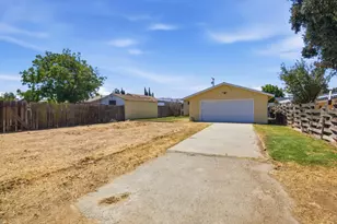 126 7th St, Greenfield, CA 93927 - Photo 22