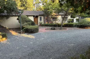 845 Los Robles Ave, Palo Alto, CA 94306 - Photo 2