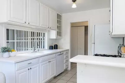 73 Poinsettia Ave, San Mateo, CA 94403 - Photo 4