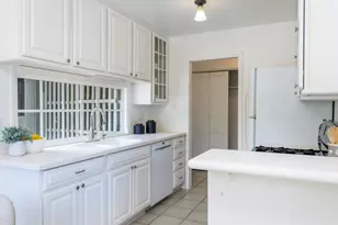 73 Poinsettia Ave, San Mateo, CA 94403 - Photo 4