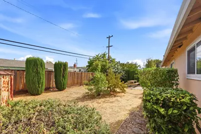 1939 Hershner Dr, San Jose, CA 95124 - Photo 26
