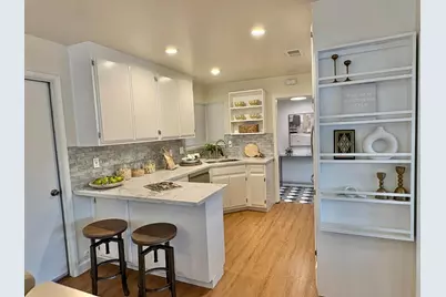 2803 Ivywood Ct, San Jose, CA 95121 - Photo 2