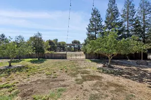 740 California Ave, San Martin, CA 95046 - Photo 42