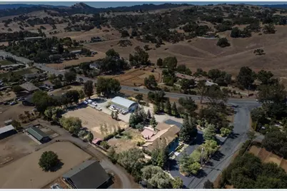 740 California Ave, San Martin, CA 95046 - Photo 4