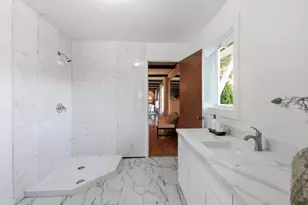 1548 Kingswood Dr, Hillsborough, CA 94010 - Photo 70