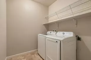 1225 Steinbeck Dr, Hollister, CA 95023 - Photo 18