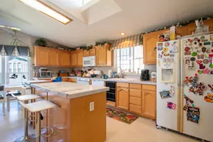 224 Chateau La Salle Dr 224, San Jose, CA 95111 - Photo 4