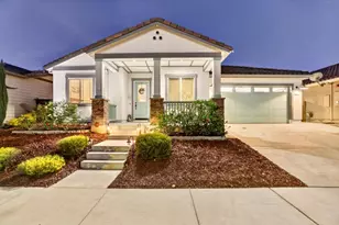 911 Trinity Dr, Hollister, CA 95023 - Photo 1