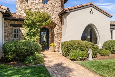 10095 Pomo Pl, Gilroy, CA 95020 - Photo 2