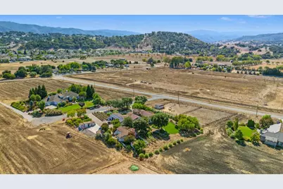 10095 Pomo Pl, Gilroy, CA 95020 - Photo 72