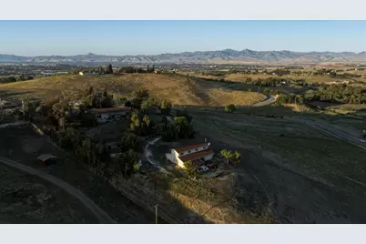 375 Hitch, Hollister, CA 95023 - Photo 76
