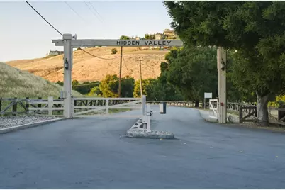 375 Hitch, Hollister, CA 95023 - Photo 80