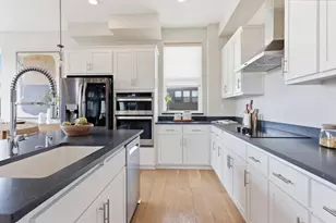 191 Waters Park Cir, San Mateo, CA 94403 - Photo 14