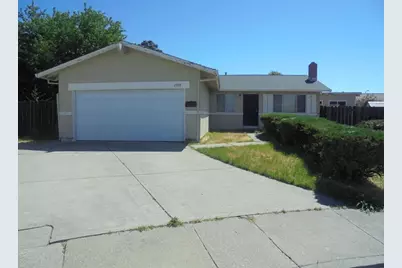 2338 Bobwhite Ct, Fairfield, CA 94533 - Photo 2
