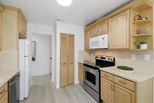 2547 Easton Ln 15, San Jose, CA 95133 - Photo 14
