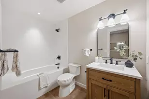 1327 Merrivale West Square, San Jose, CA 95117 - Photo 14