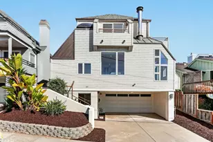 460 Lake Ave, Santa Cruz, CA 95062 - Photo 1