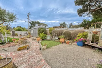 26085 S Carmel Hills Dr, Carmel, CA 93923 - Photo 28