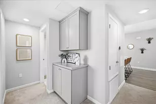 337 Llano De Los Robles Ave 7, San Jose, CA 95136 - Photo 22