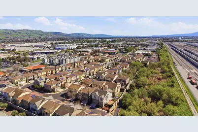 9 Chysis Rd, Milpitas, CA 95035 - Photo 32