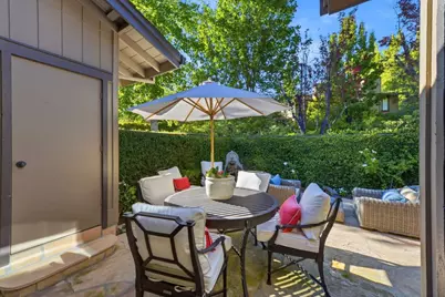 1252 Sharon Park Dr, Menlo Park, CA 94025 - Photo 40