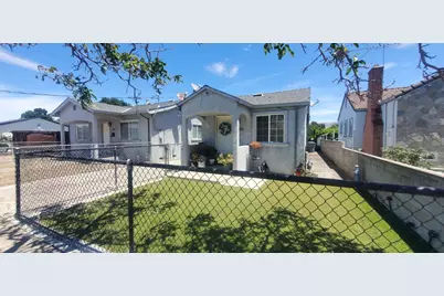 62 N 34th St, San Jose, CA 95116 - Photo 2