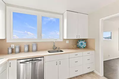 60 Roslyn Ct, Daly City, CA 94015 - Photo 18