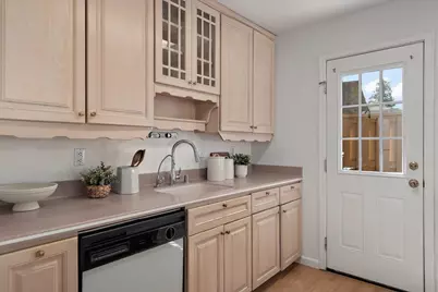 125 Connemara Way 2, Sunnyvale, CA 94087 - Photo 6