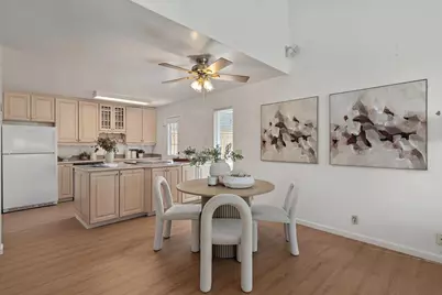 125 Connemara Way 2, Sunnyvale, CA 94087 - Photo 4