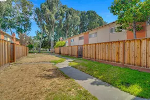 27505 Tampa Ave 16, Hayward, CA 94544 - Photo 14