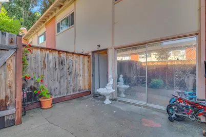 27505 Tampa Ave 16, Hayward, CA 94544 - Photo 8