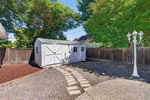 640 S Henry Ave, San Jose, CA 95117 - Photo 30