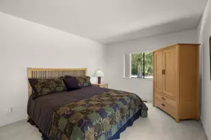 24635 Heather Heights Rd, Saratoga, CA 95070 - Photo 34