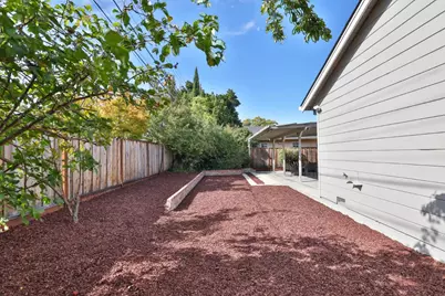10815 E Estates Dr, Cupertino, CA 95014 - Photo 22