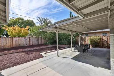 10815 E Estates Dr, Cupertino, CA 95014 - Photo 18