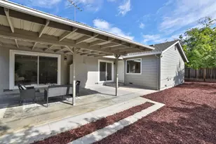 10815 E Estates Dr, Cupertino, CA 95014 - Photo 20
