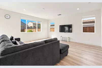 1971 Rosemary Dr, Hollister, CA 95023 - Photo 14