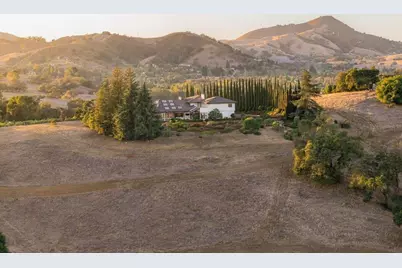 825 W San Martin Ave, San Martin, CA 95046 - Photo 2